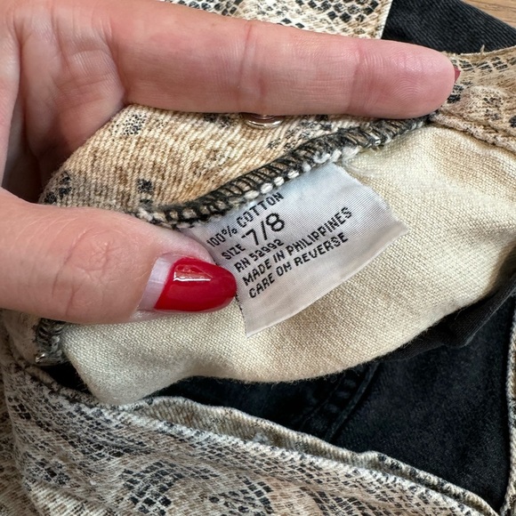 EUC VINTAGE 90s JORDACHE High Waisted Denim Shorts - Black & Snakeskin - Size 25 - Picture 6 of 9